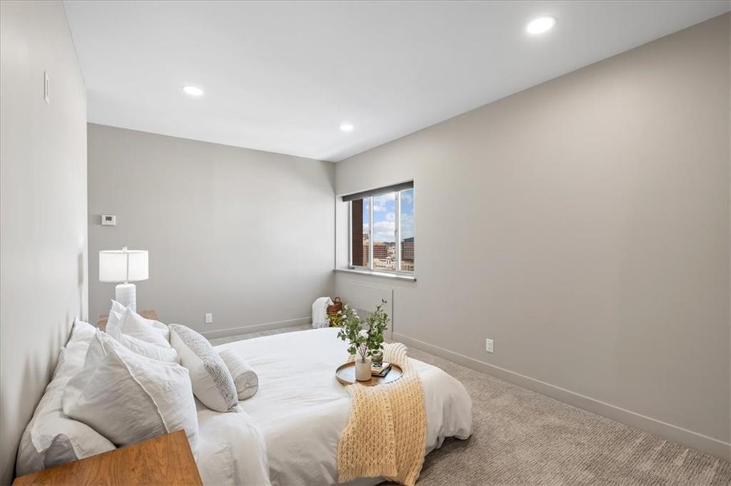 121 W 48th Street Unit: 1504