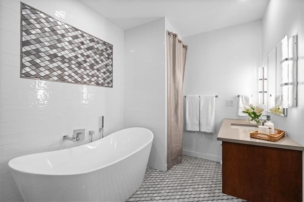 121 W 48th Street Unit: 1504