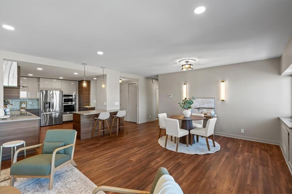 121 W 48th Street Unit: 1504