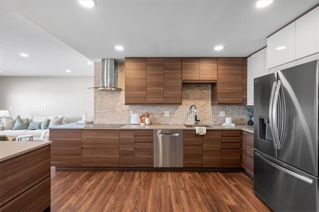 121 W 48th Street Unit: 1504