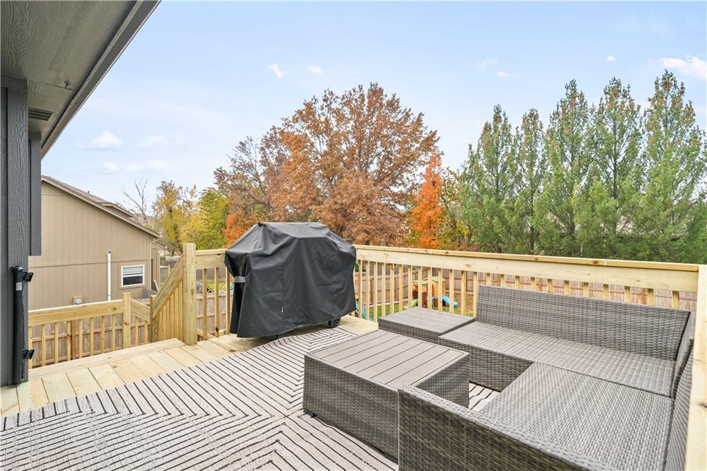 1716 NW Nicholas Drive