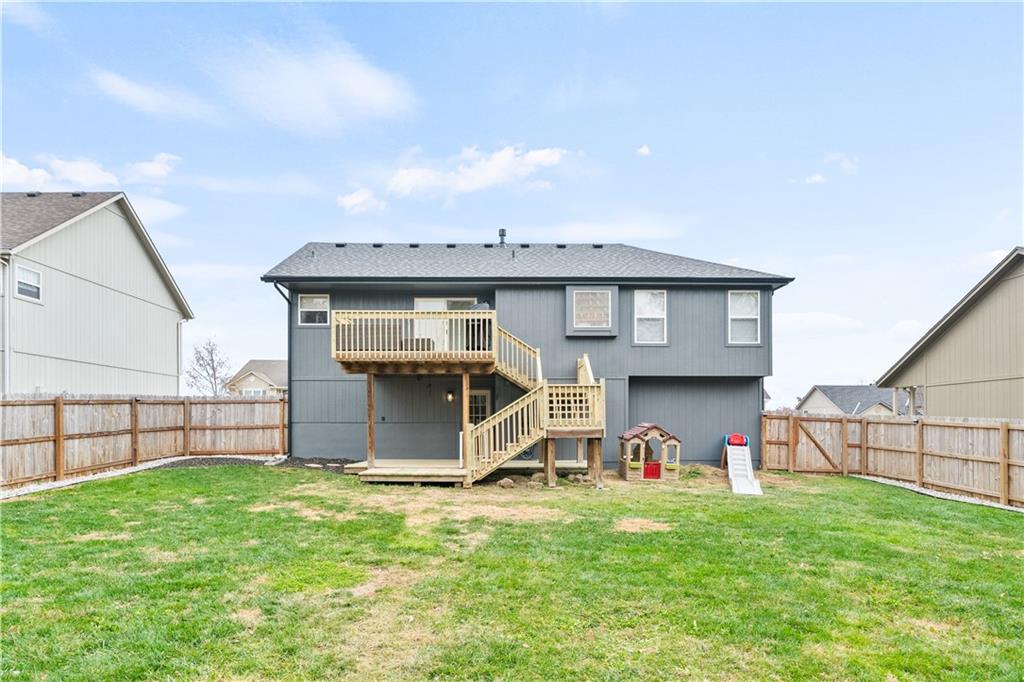 1716 NW Nicholas Drive