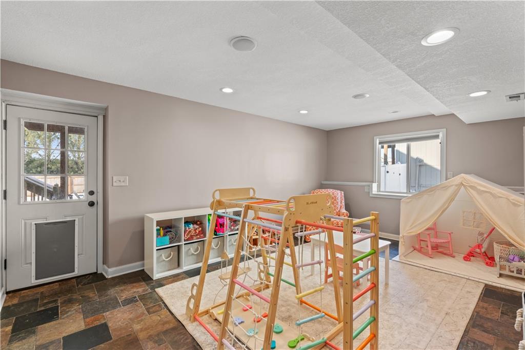 1716 NW Nicholas Drive