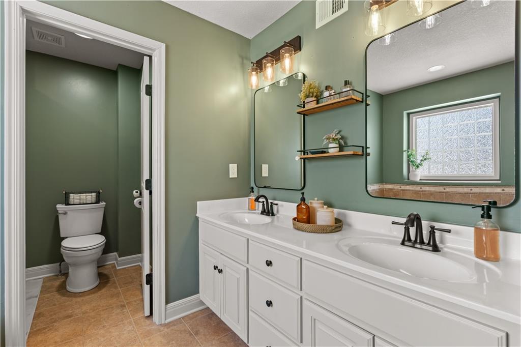 1716 NW Nicholas Drive