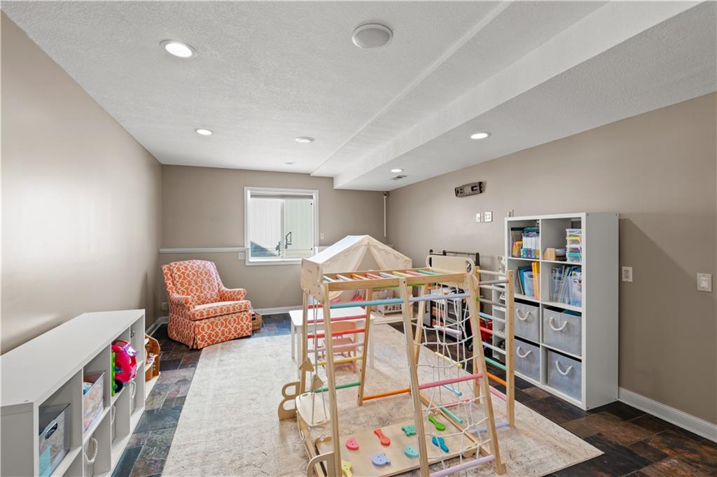 1716 NW Nicholas Drive