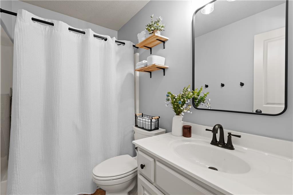 1716 NW Nicholas Drive