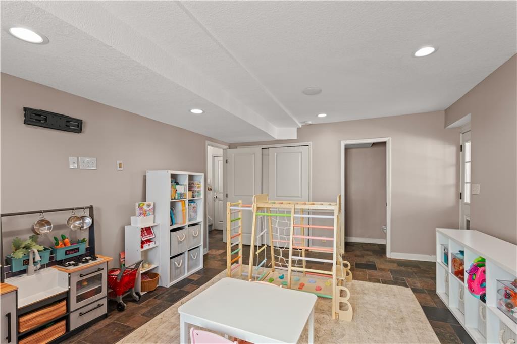 1716 NW Nicholas Drive