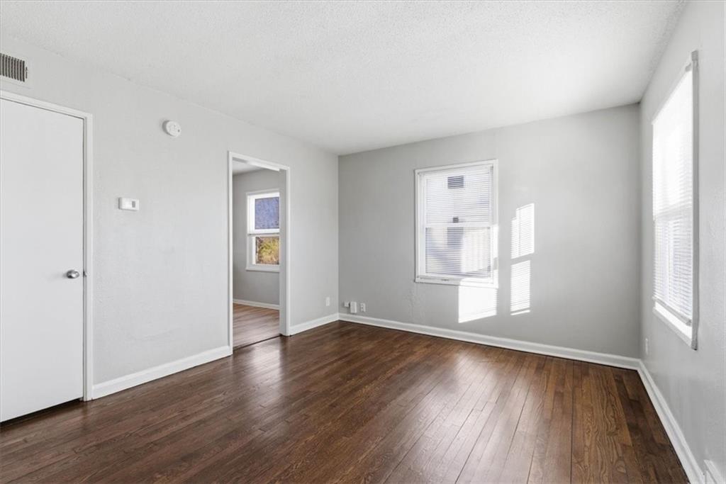 9548 & 9550 Charlotte Street