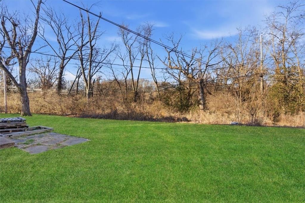 9548 & 9550 Charlotte Street