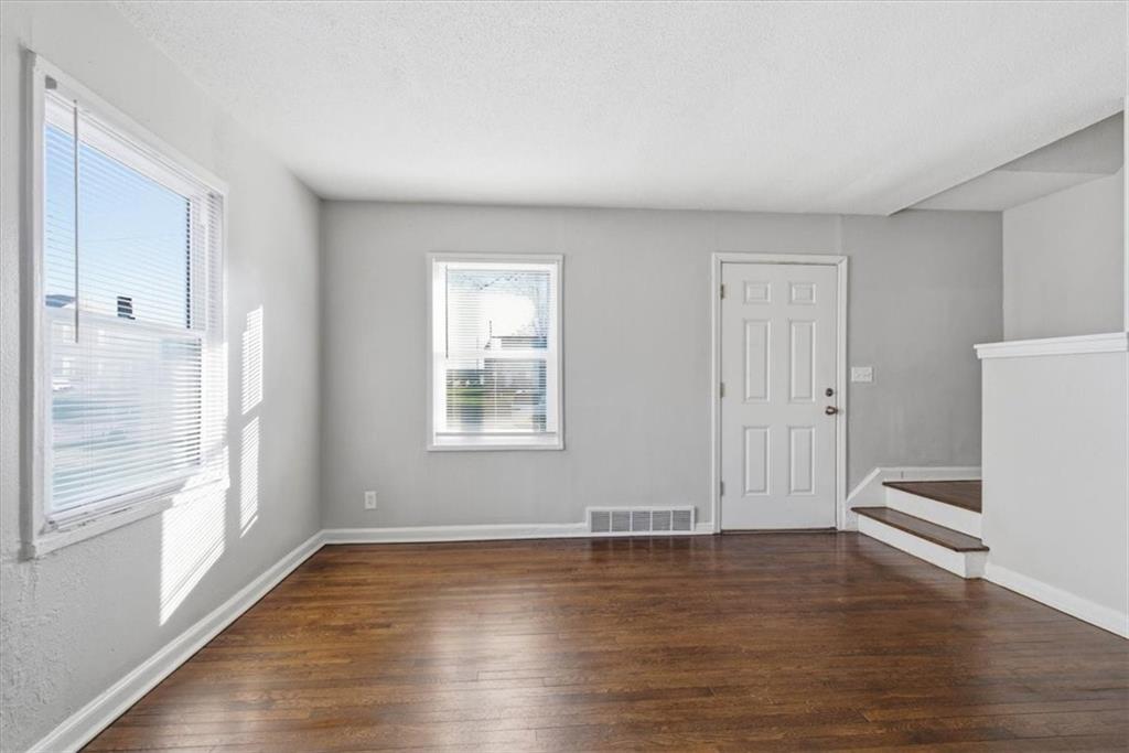 9548 & 9550 Charlotte Street