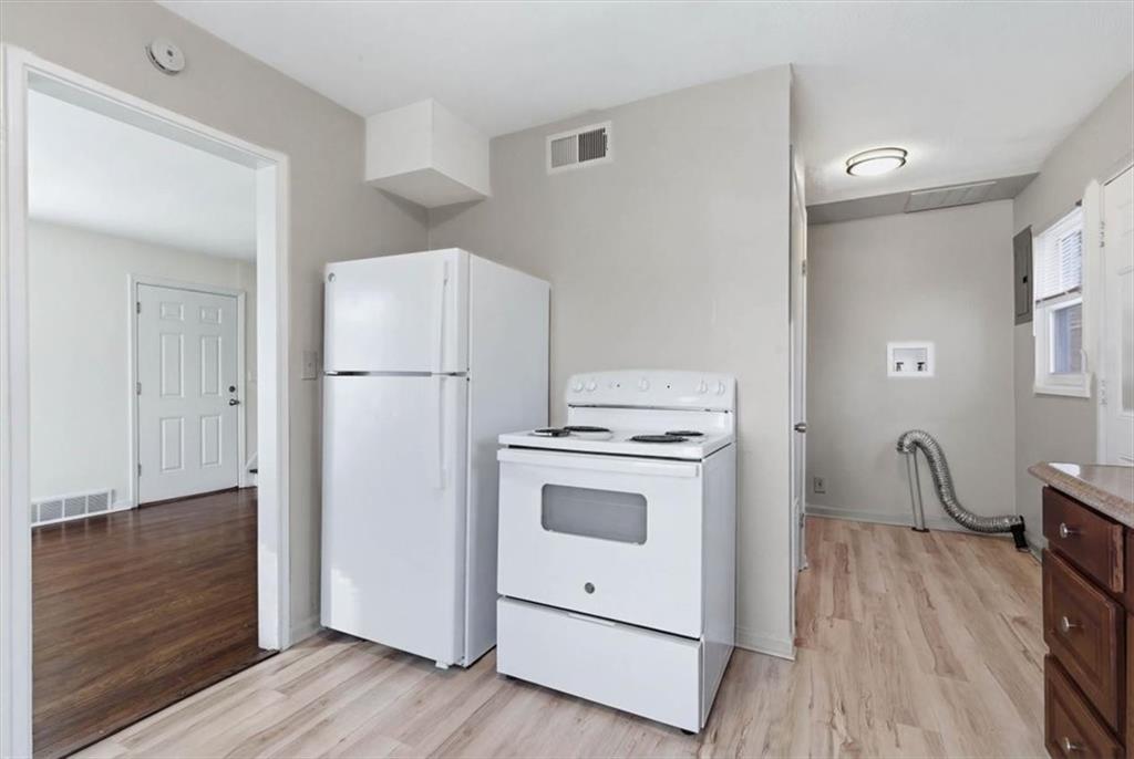 9548 & 9550 Charlotte Street