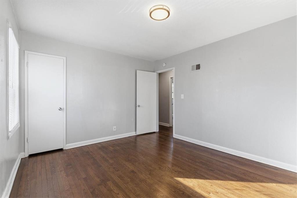 9548 & 9550 Charlotte Street