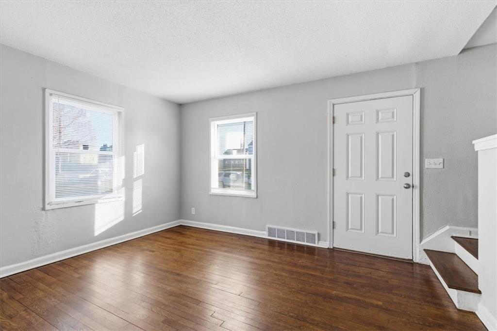 9548 & 9550 Charlotte Street