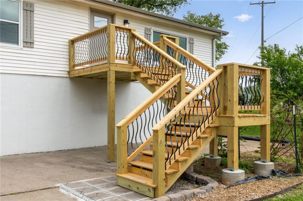 1801 N Davidson Road