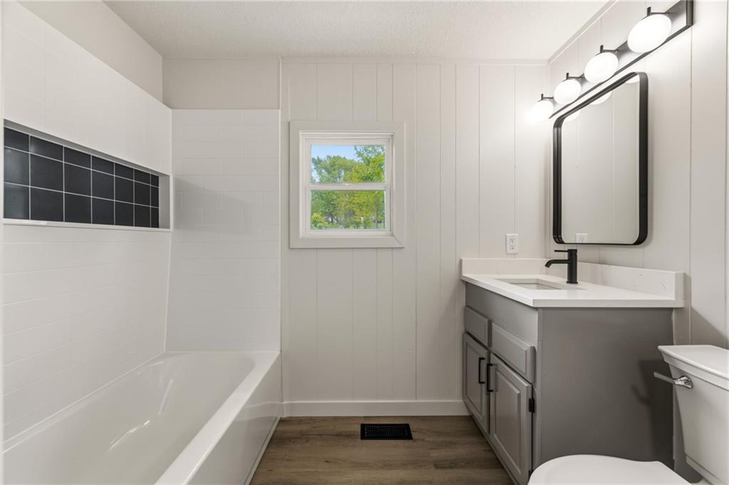 1801 N Davidson Road