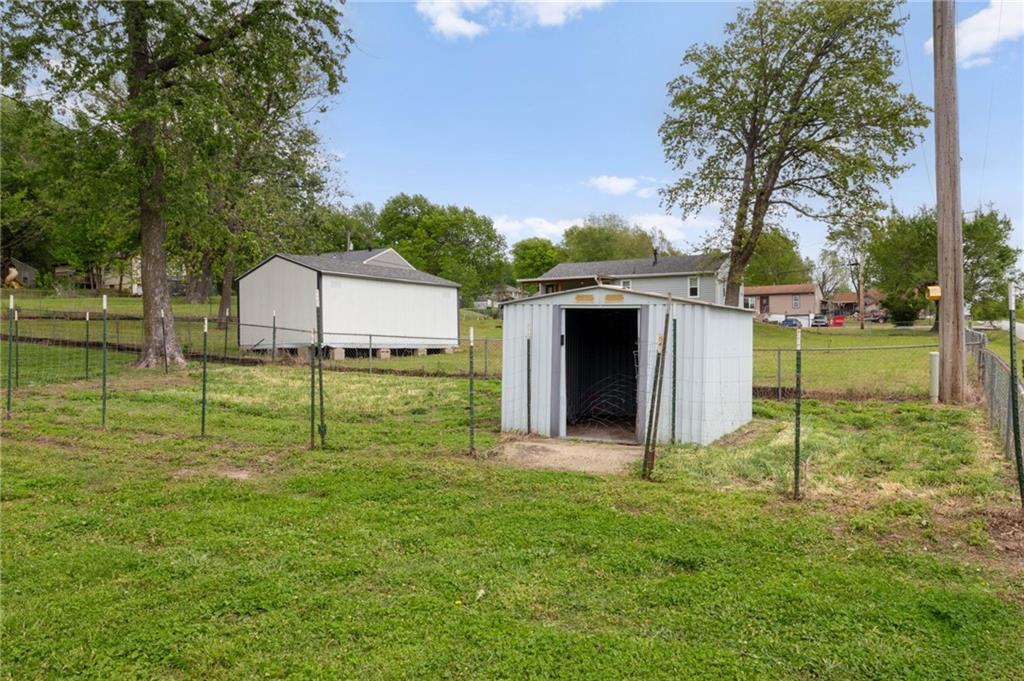 1801 N Davidson Road