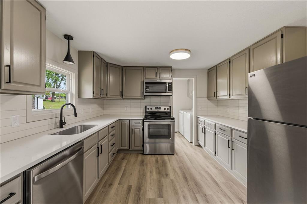 1801 N Davidson Road