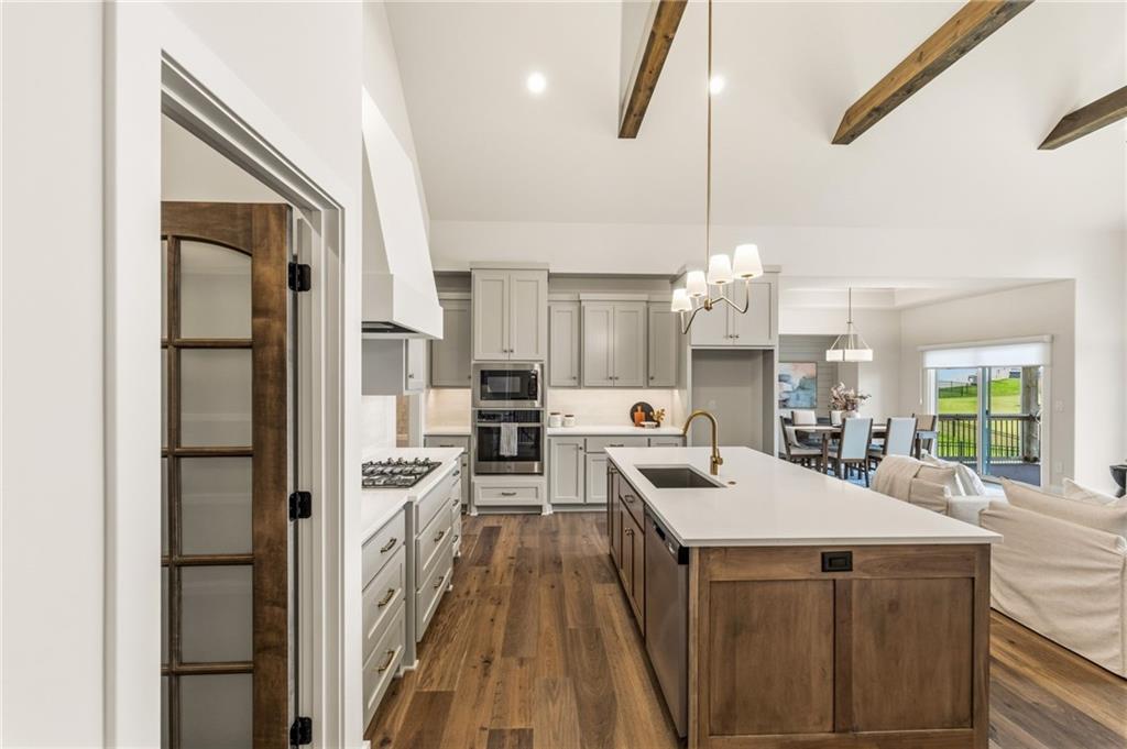 2226 SW Heartland Court