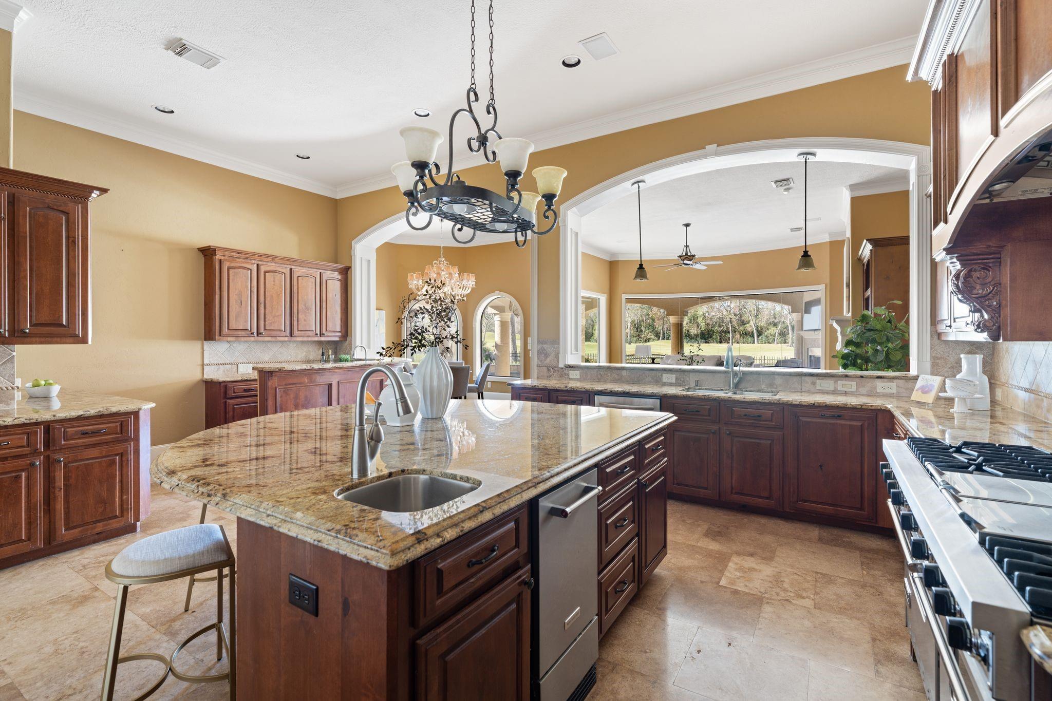 16502 Glorietta Turn