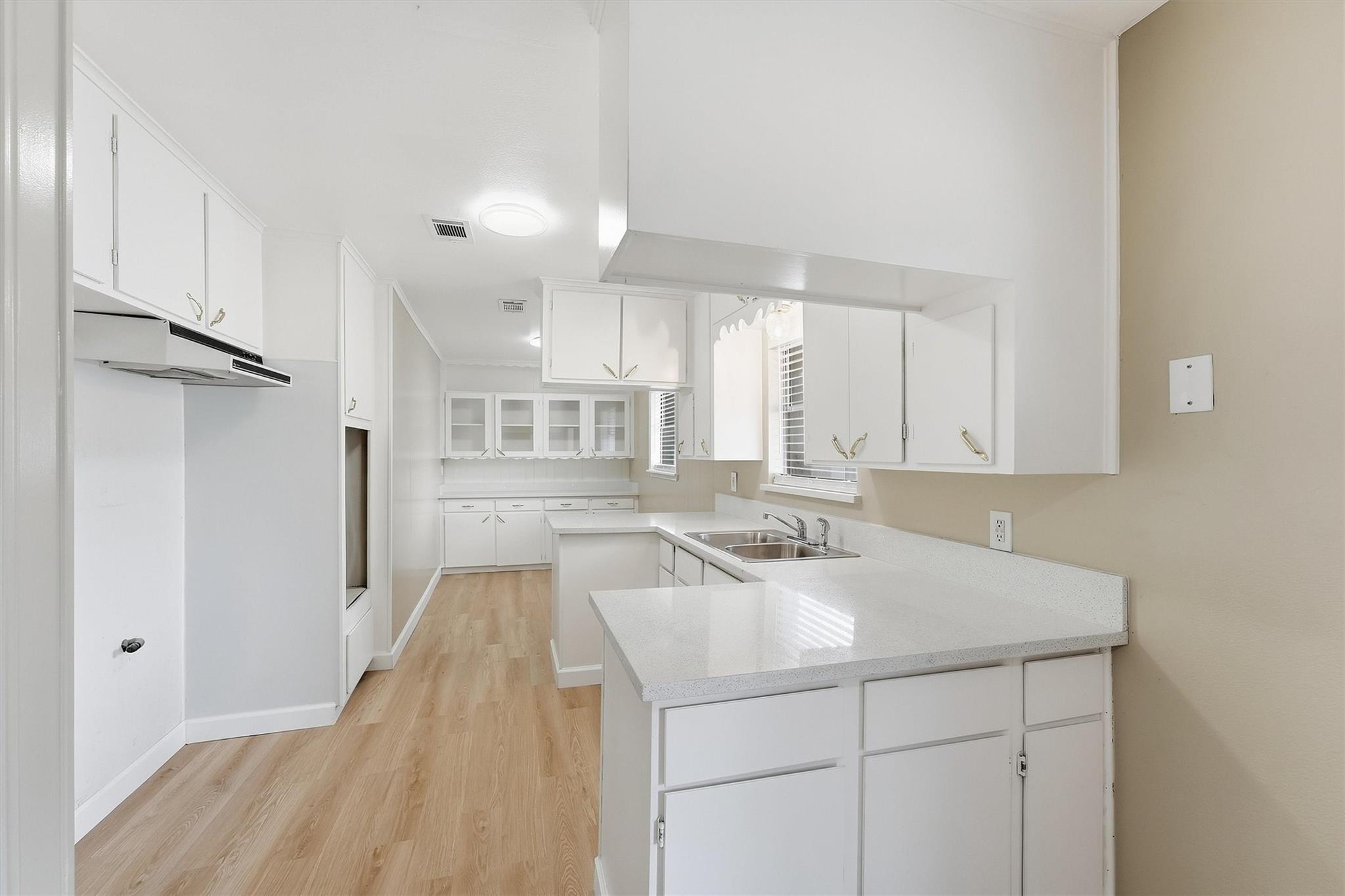 8438 Windfern Road