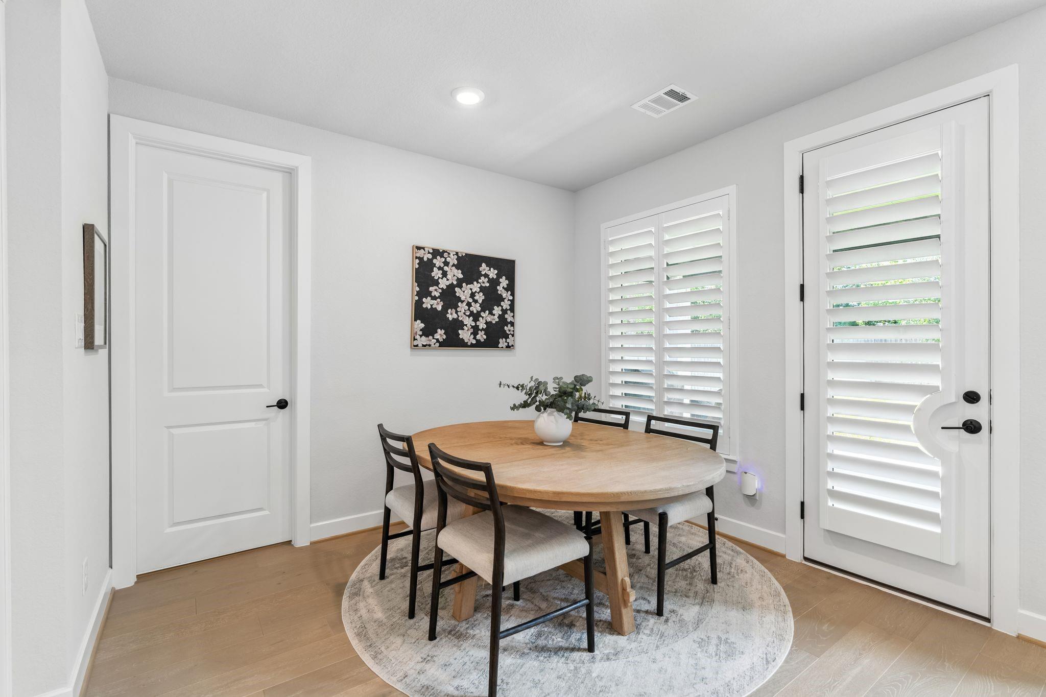 24 Mariposa Woods Drive