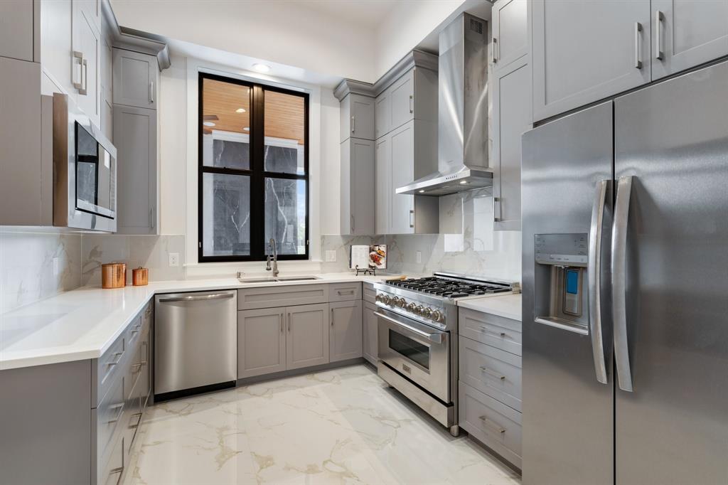 23319 Vista De Tres Lagos Drive