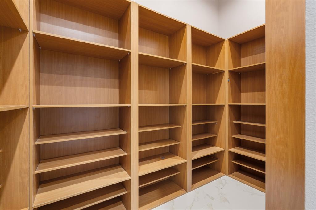 23319 Vista De Tres Lagos Drive