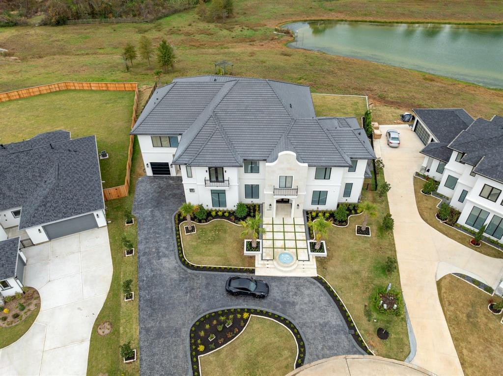 23319 Vista De Tres Lagos Drive