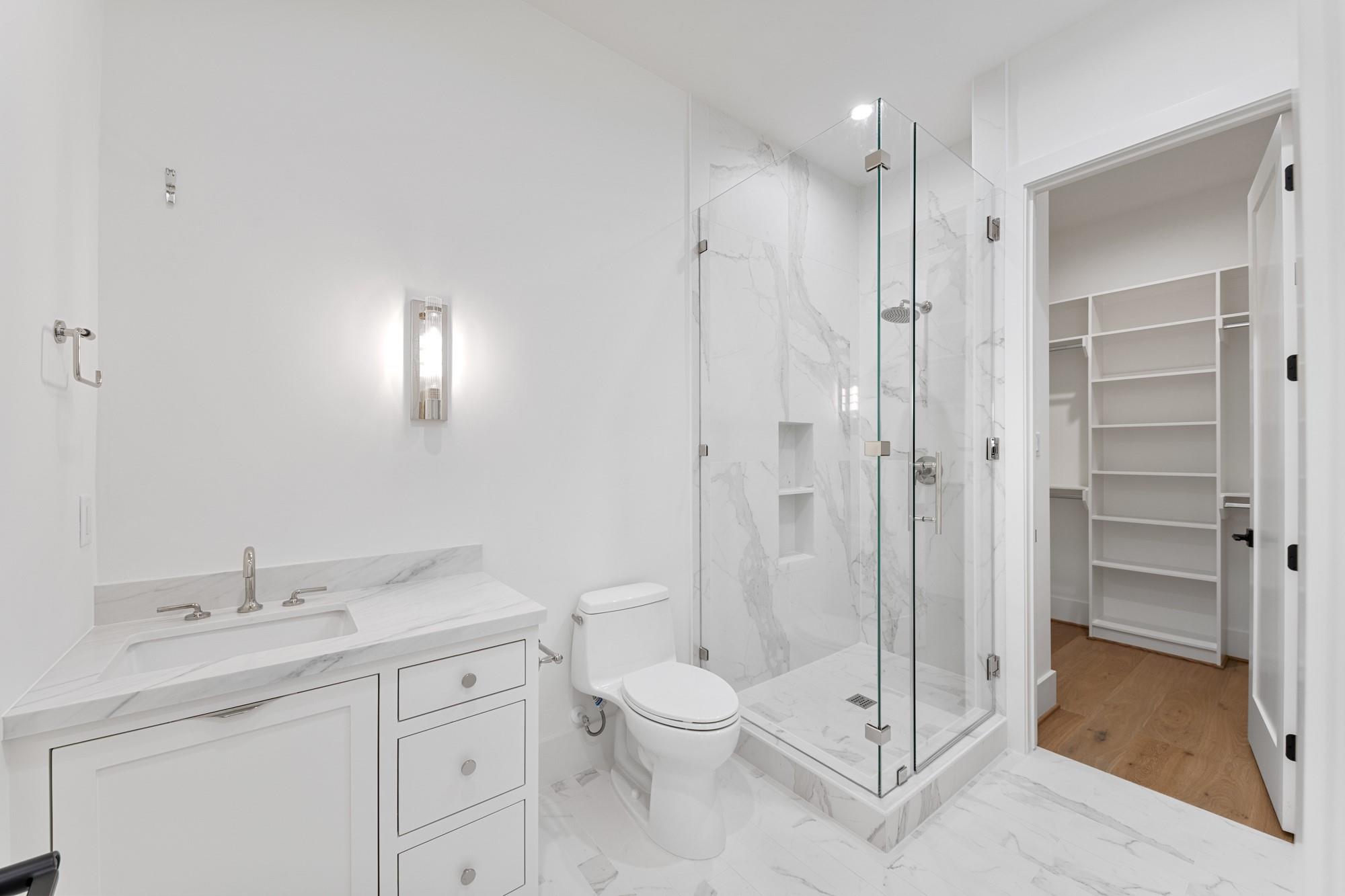 216 W 31st Street