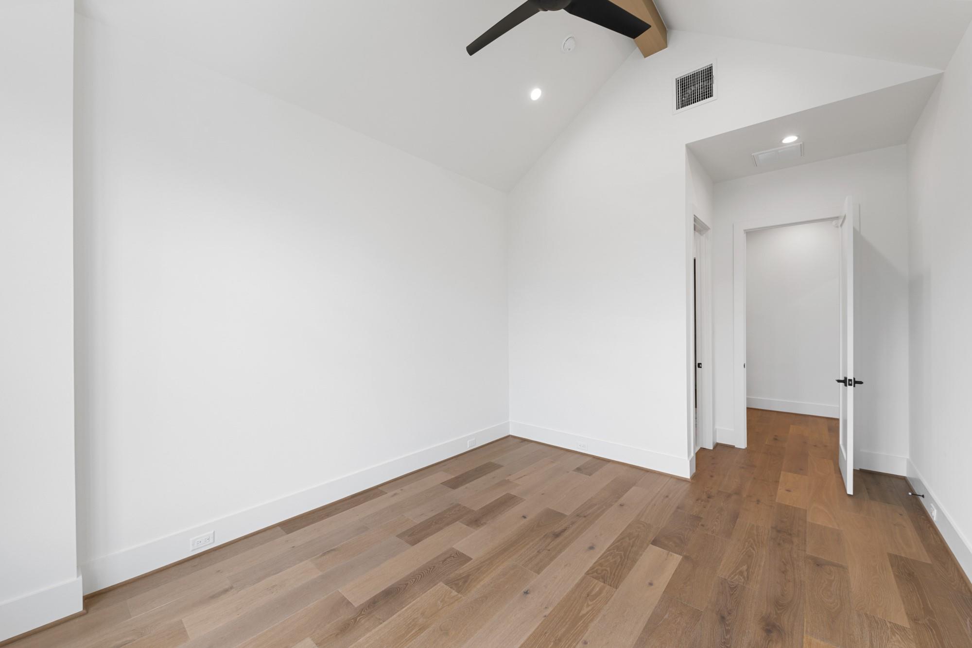 216 W 31st Street