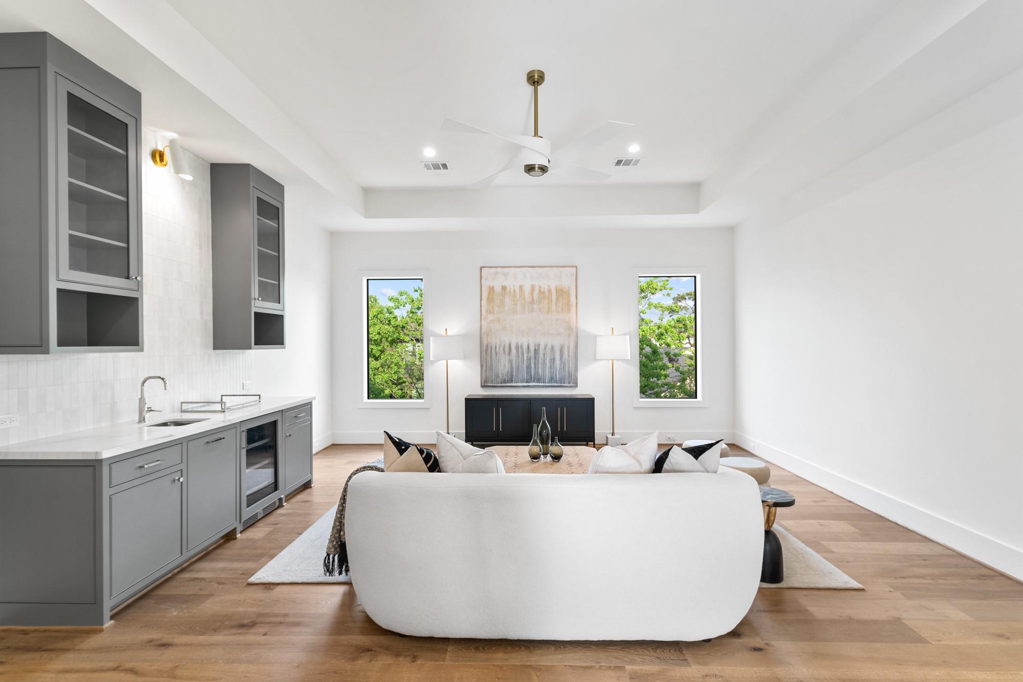 216 W 31st Street