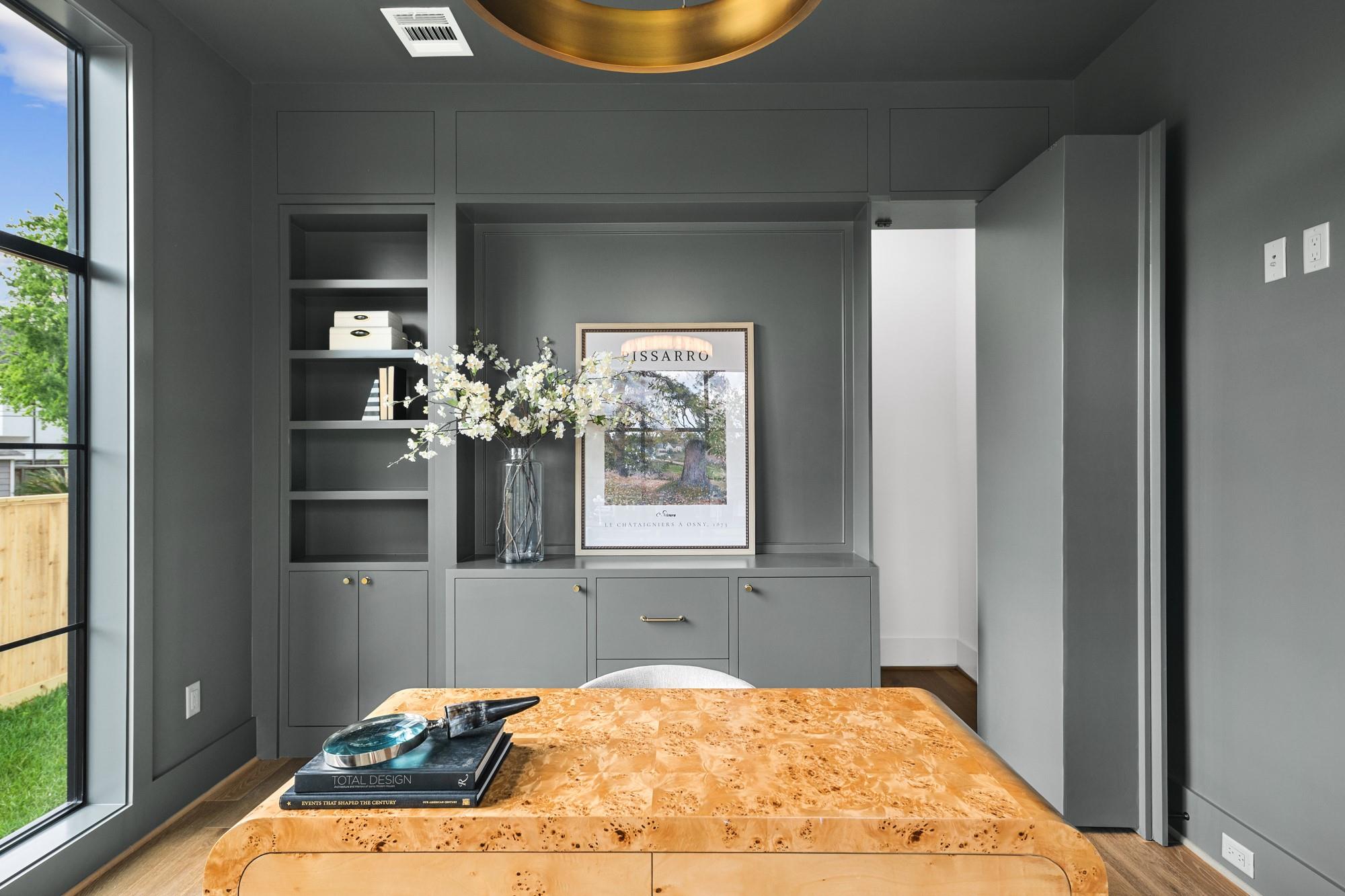 216 W 31st Street