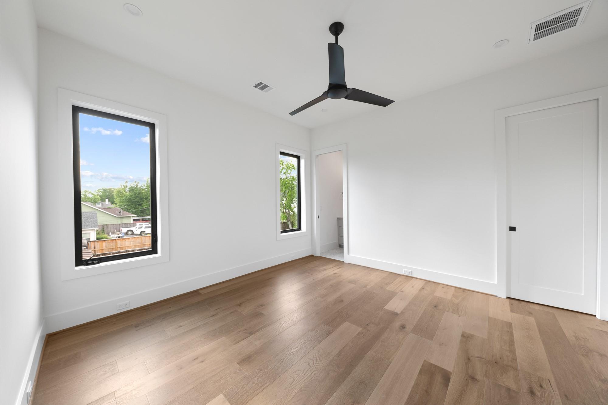 216 W 31st Street
