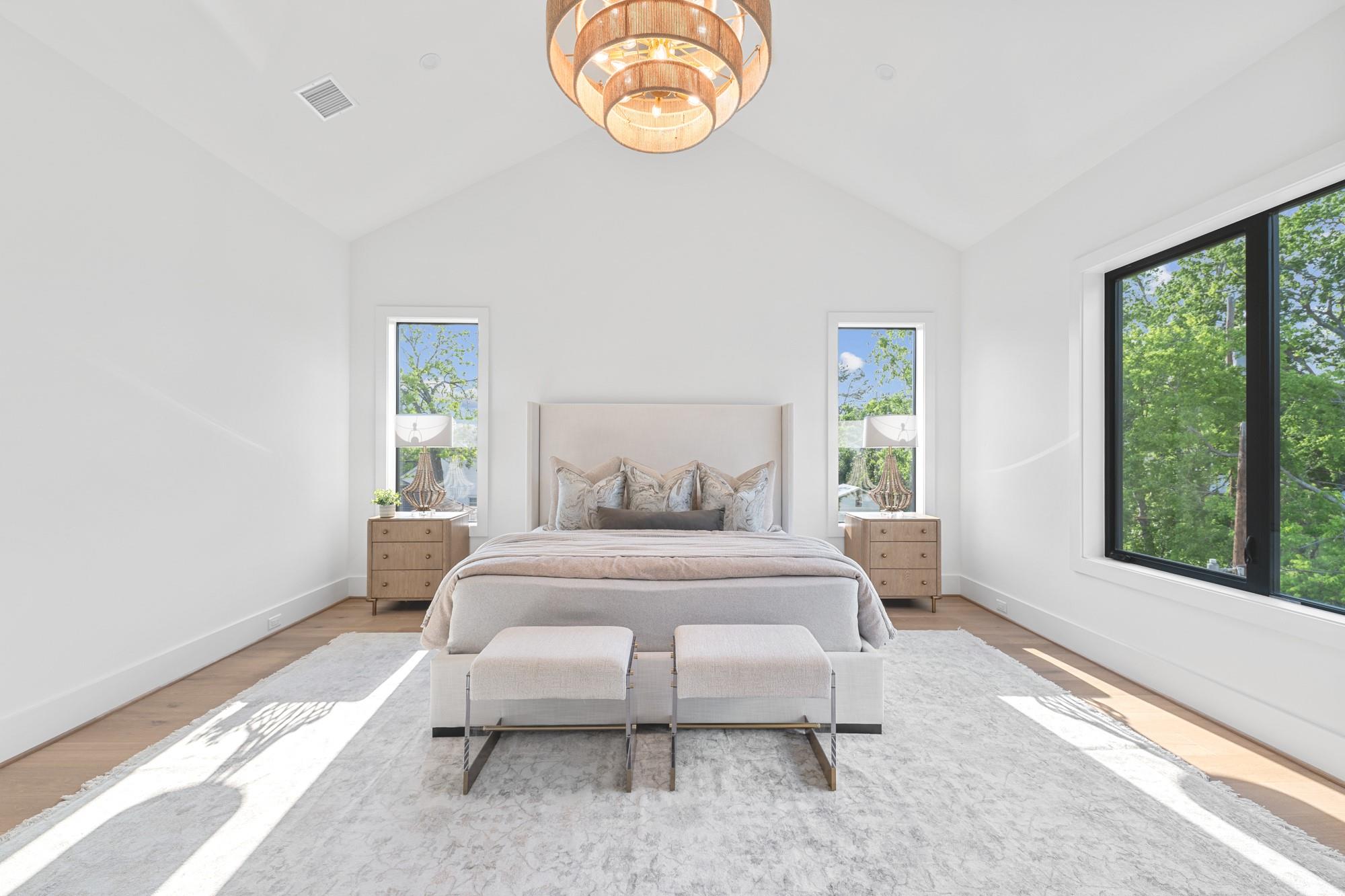 216 W 31st Street
