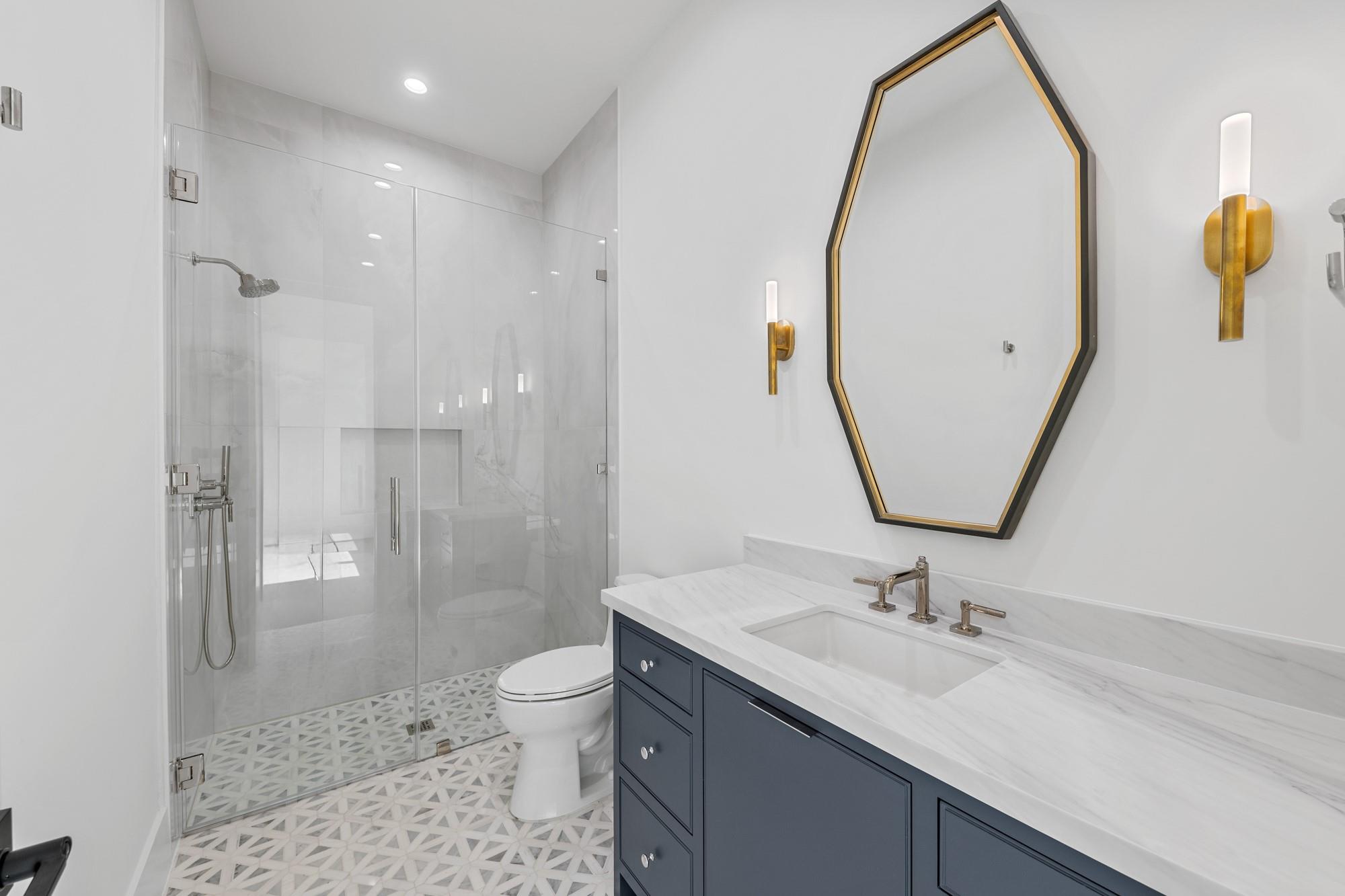 216 W 31st Street