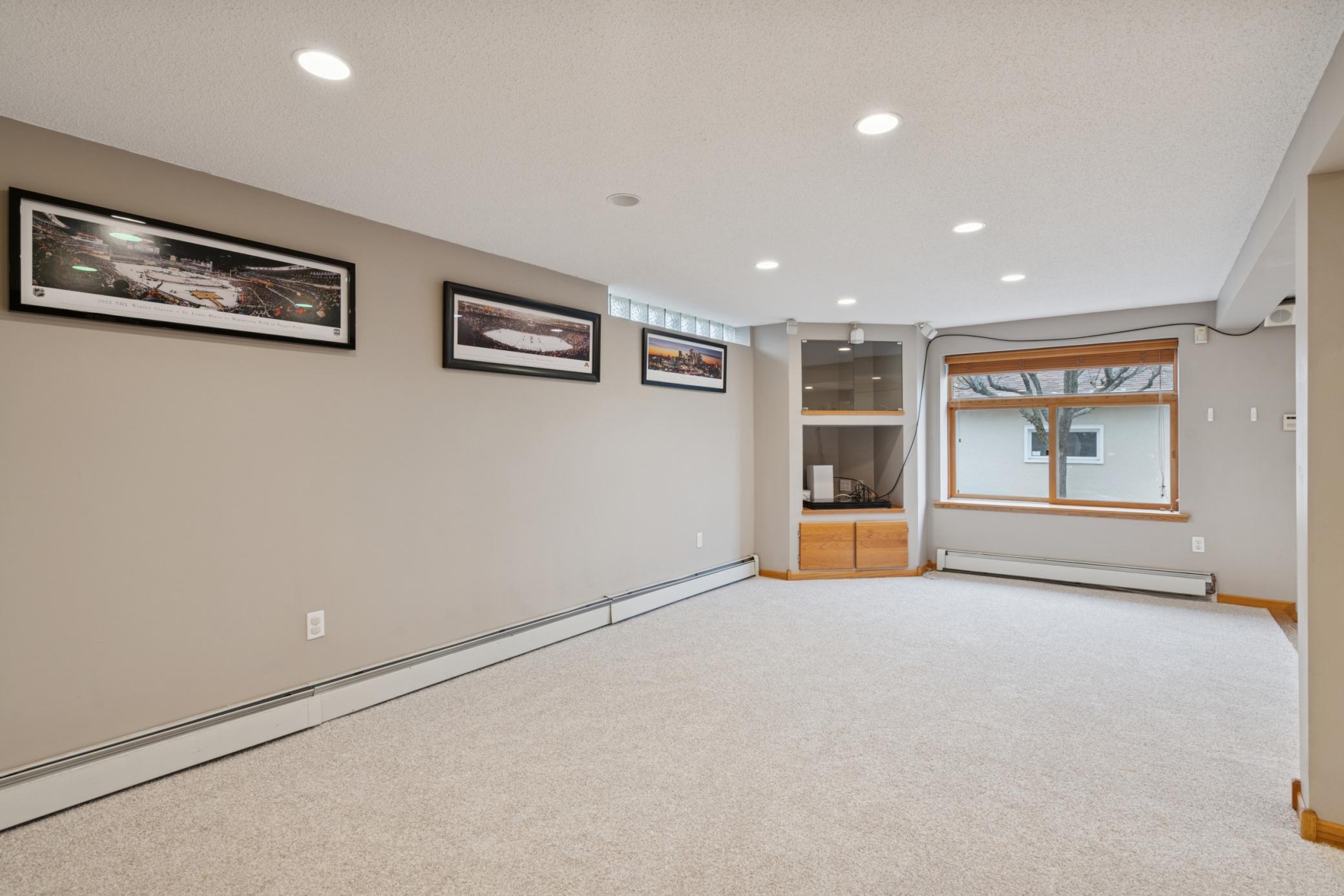 635 Ivy Falls Avenue