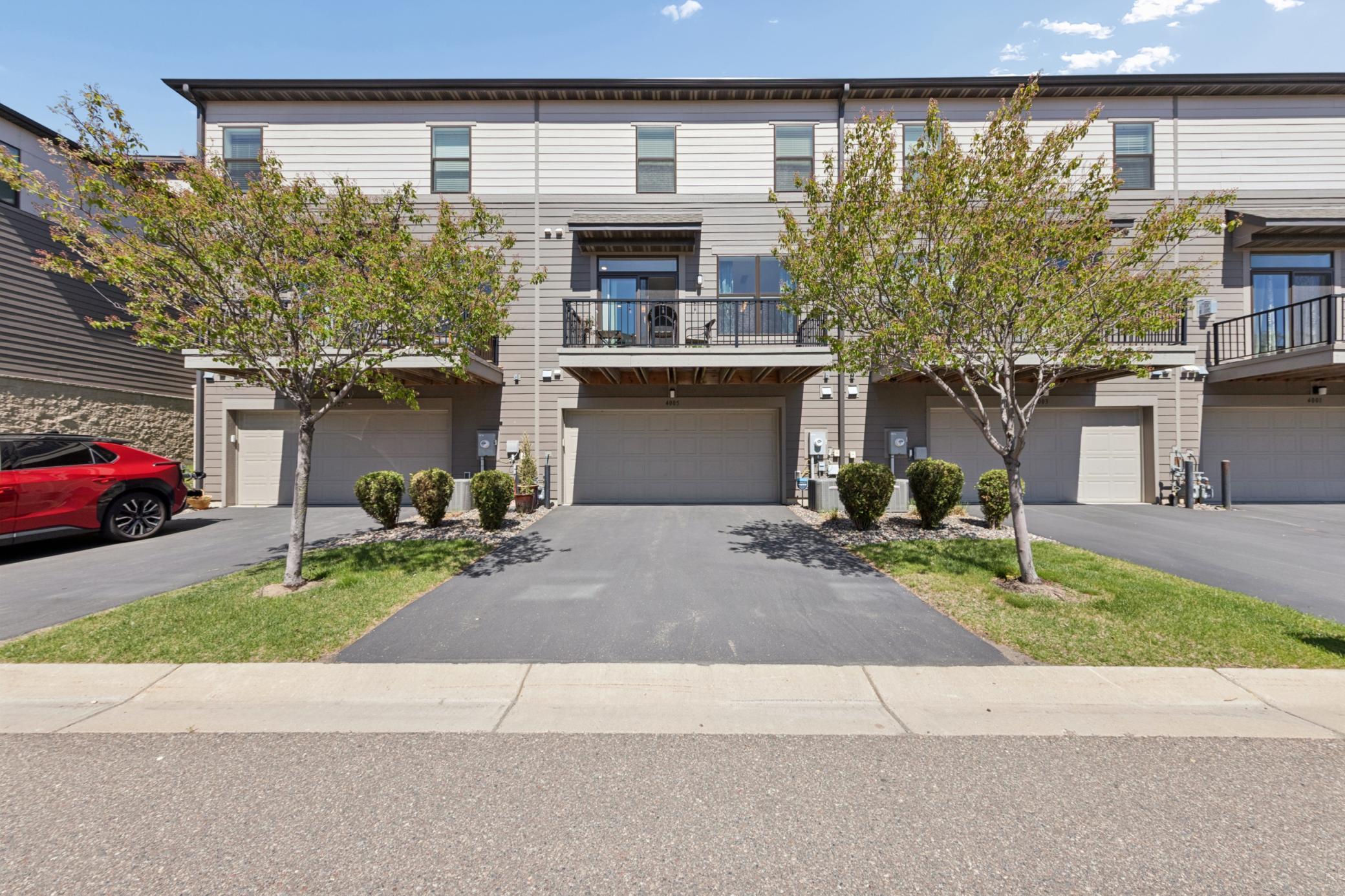 4005 River Valley Way