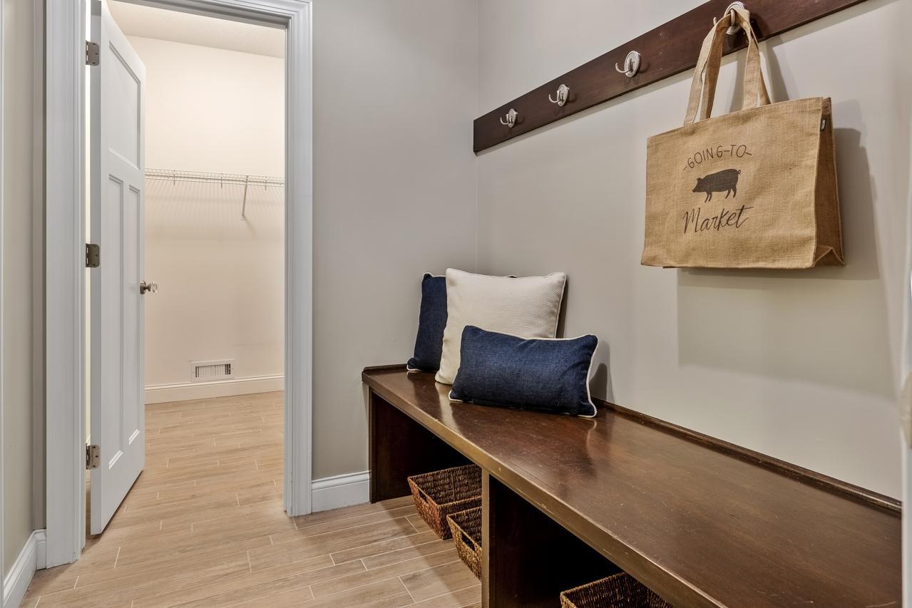 7060 millcreek Lane N