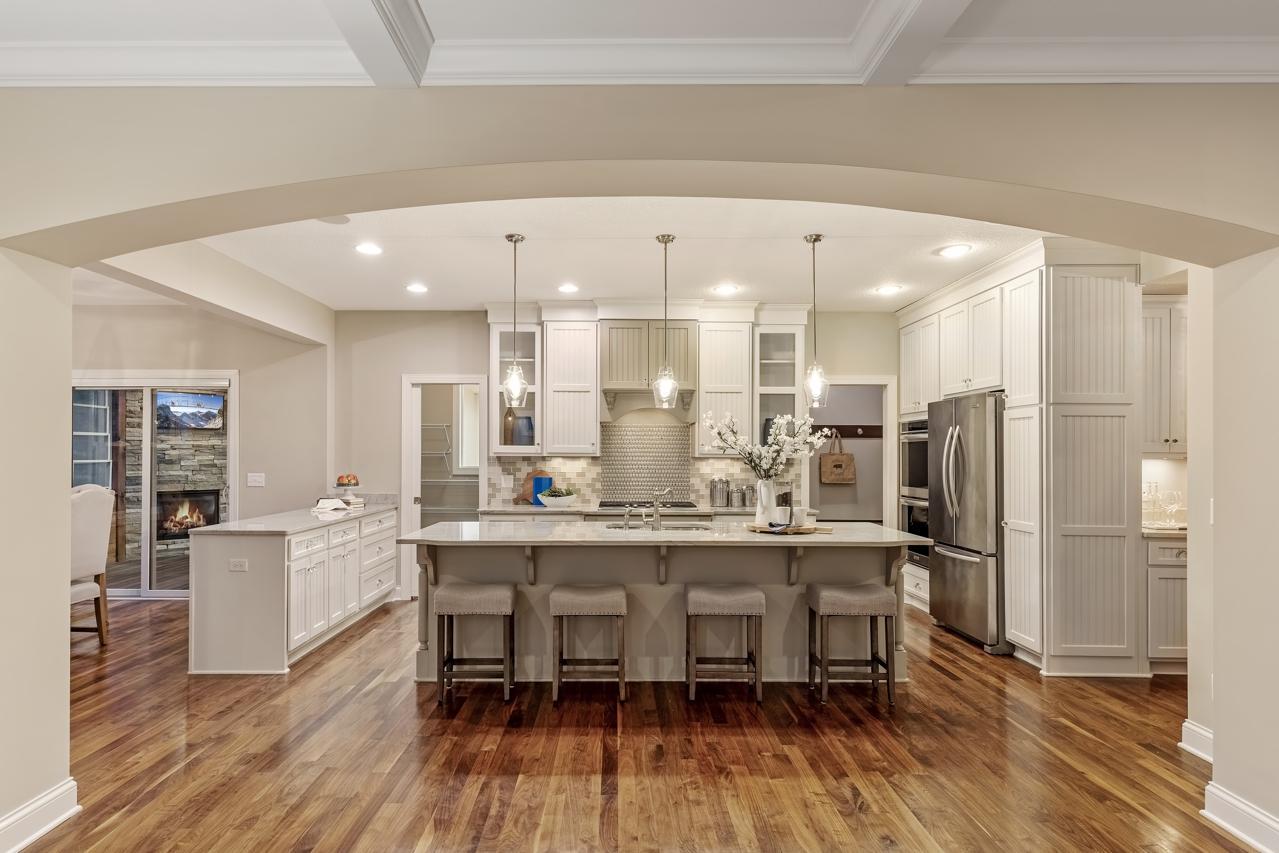 7060 millcreek Lane N