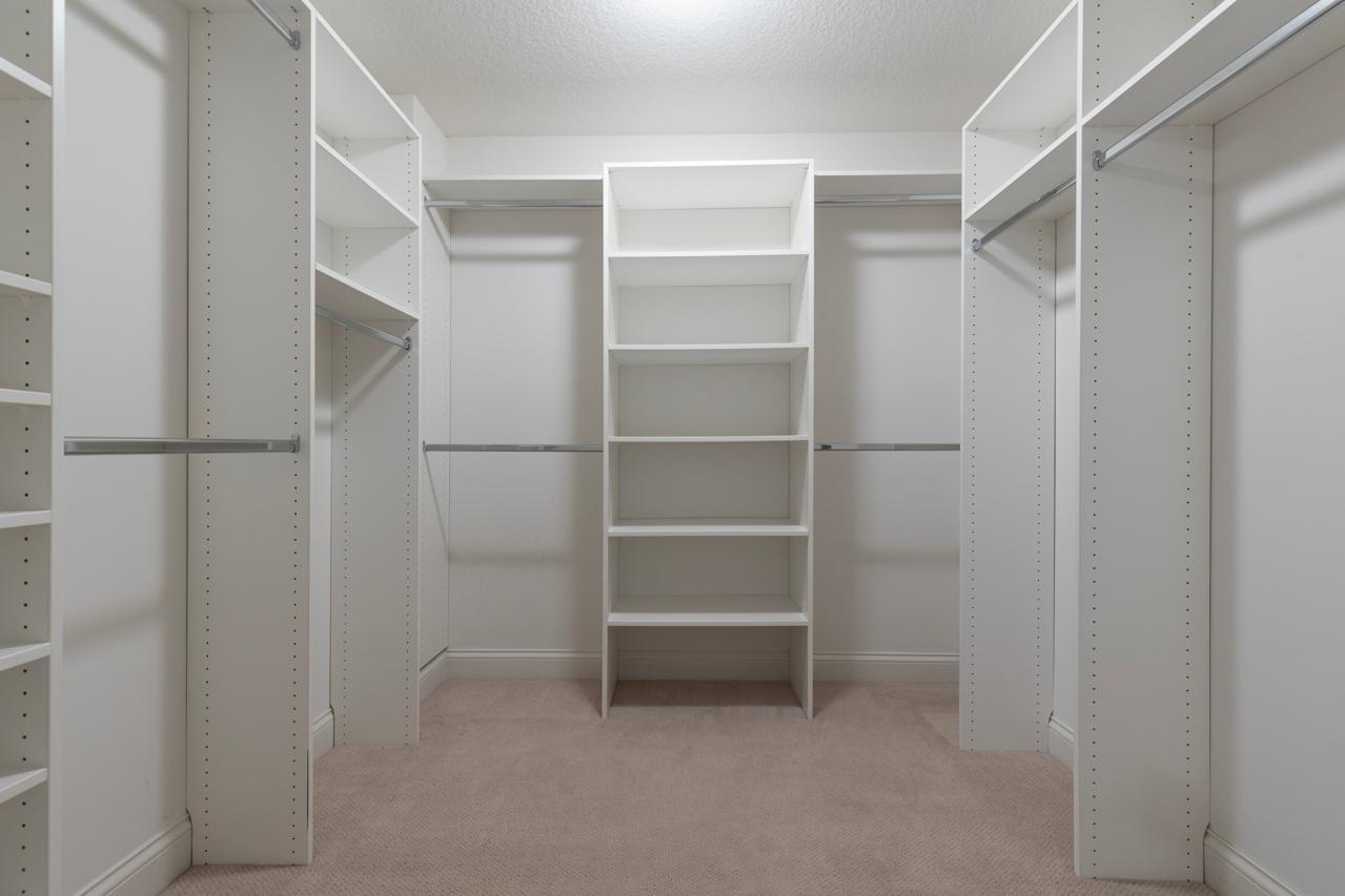 7060 millcreek Lane N