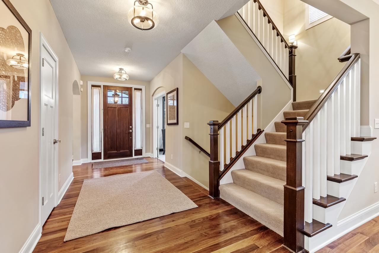 7060 millcreek Lane N