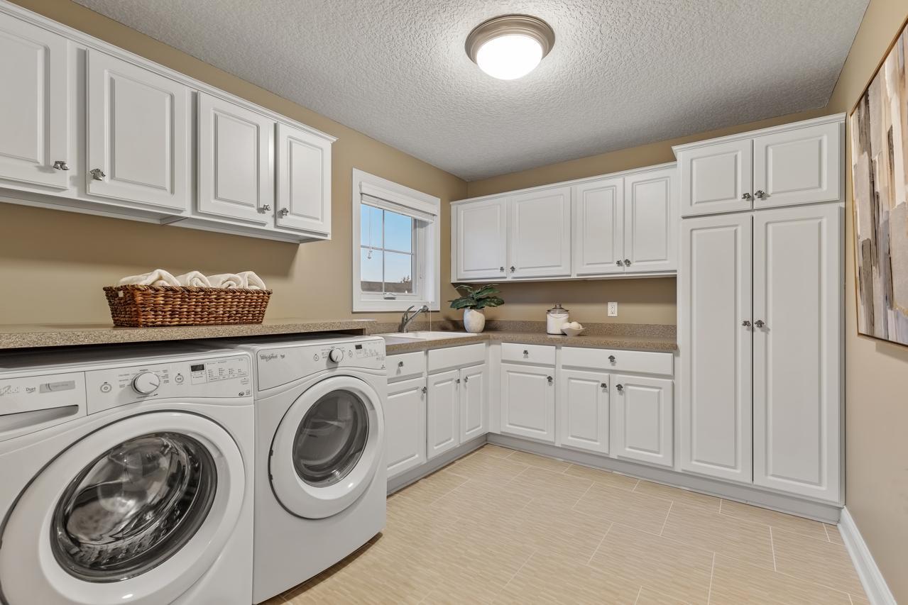 7060 millcreek Lane N