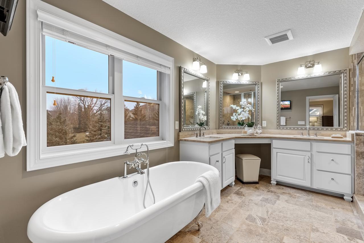 7060 millcreek Lane N