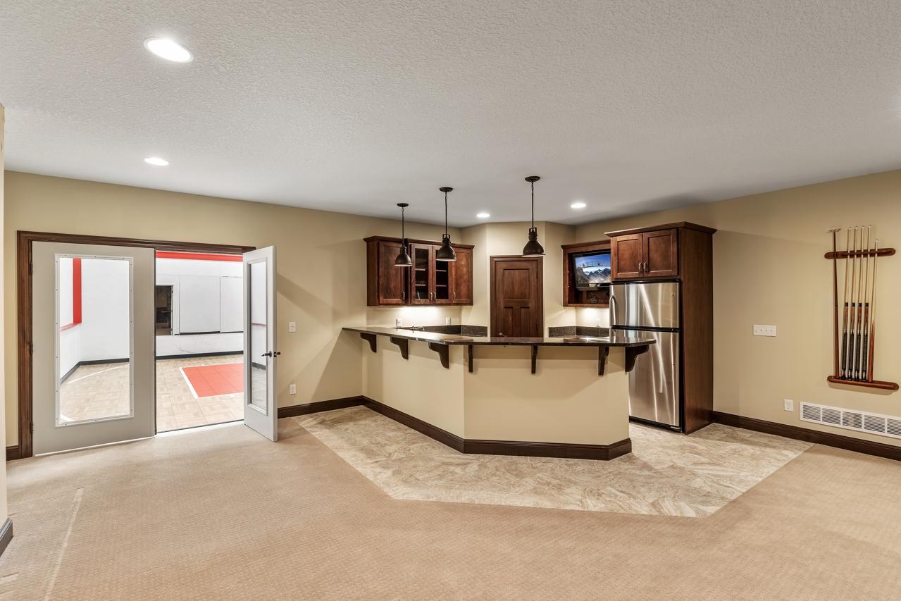 7060 millcreek Lane N