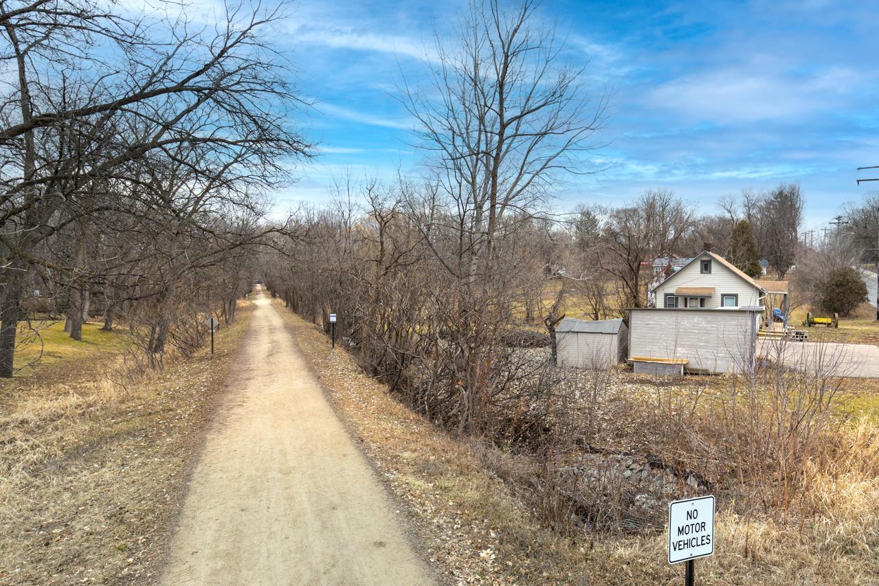 25480 Smithtown Road