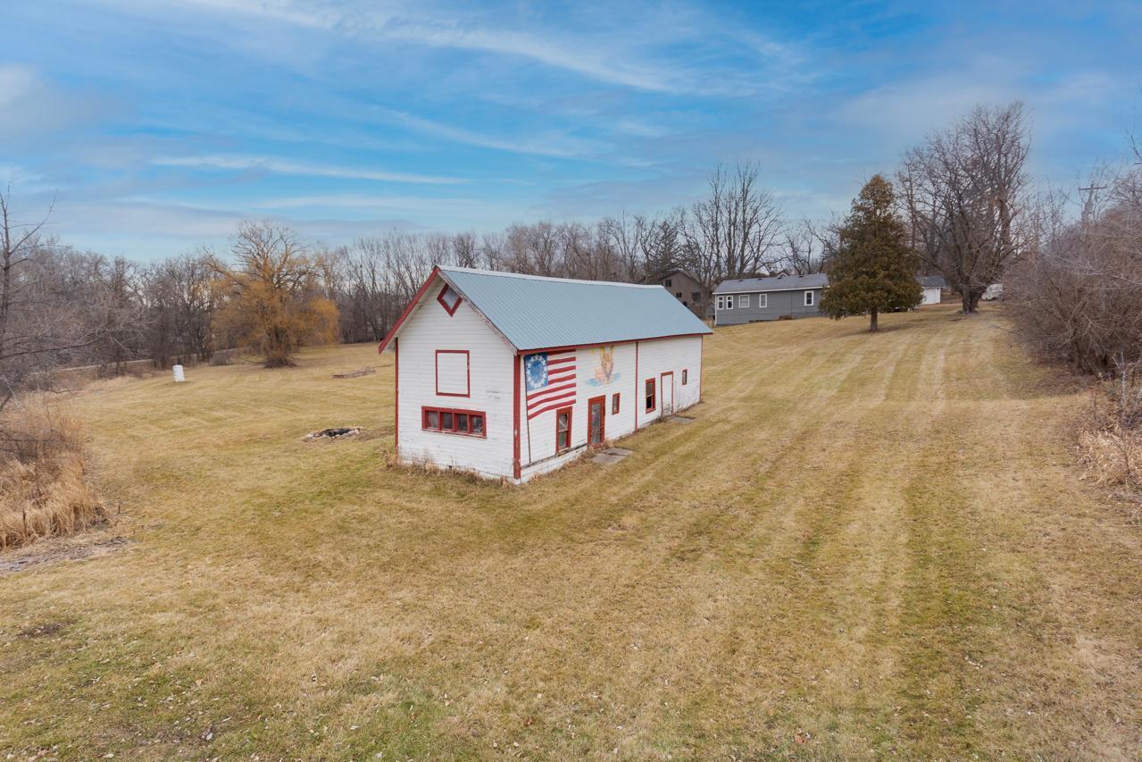 25480 Smithtown Road