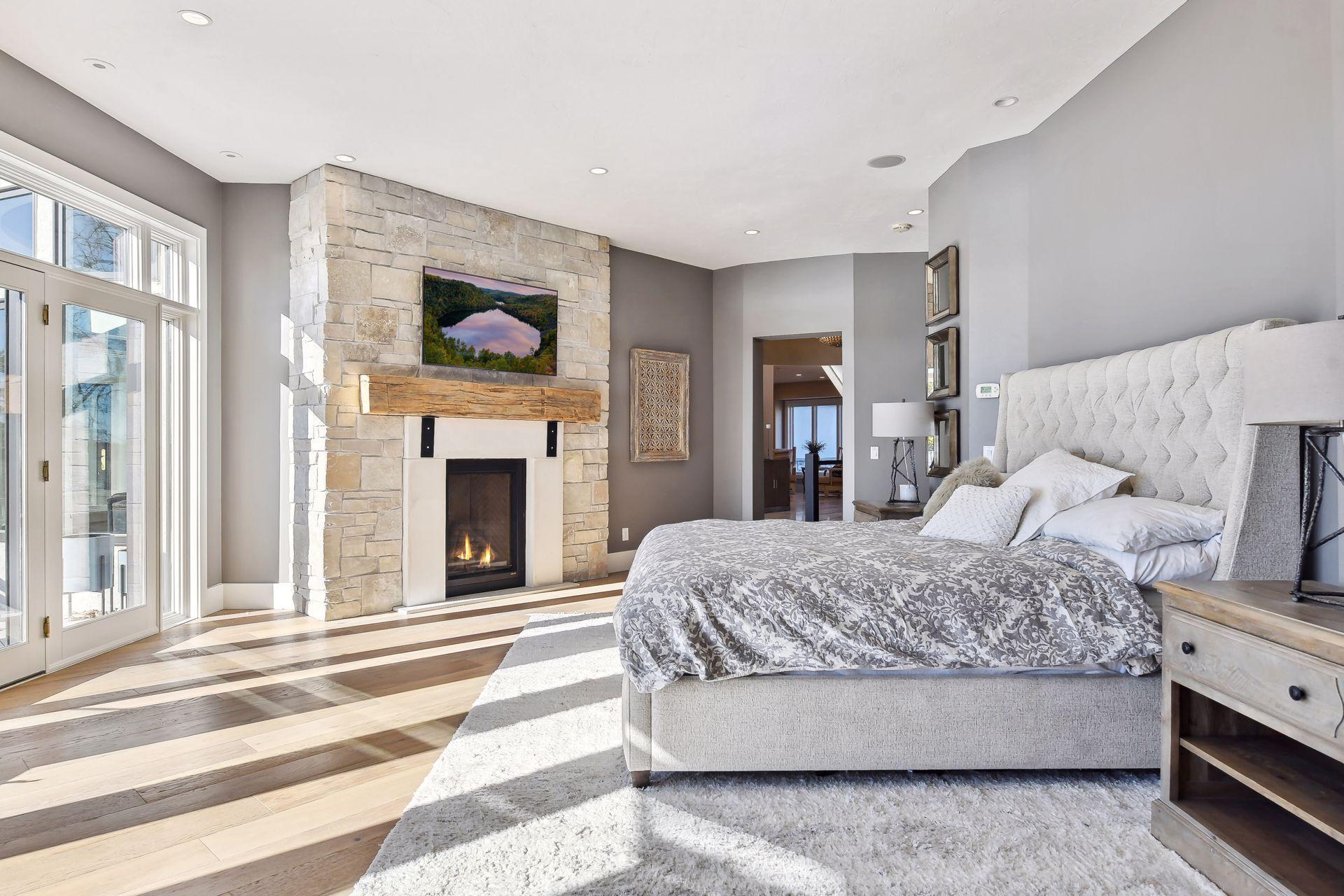 8825 Ridge Ponds Drive