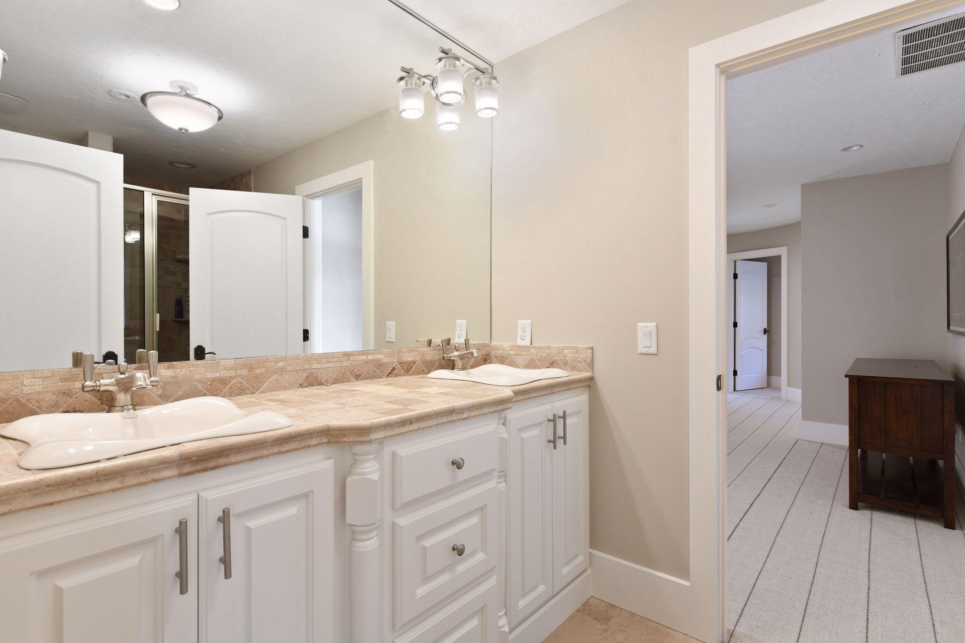 8825 Ridge Ponds Drive