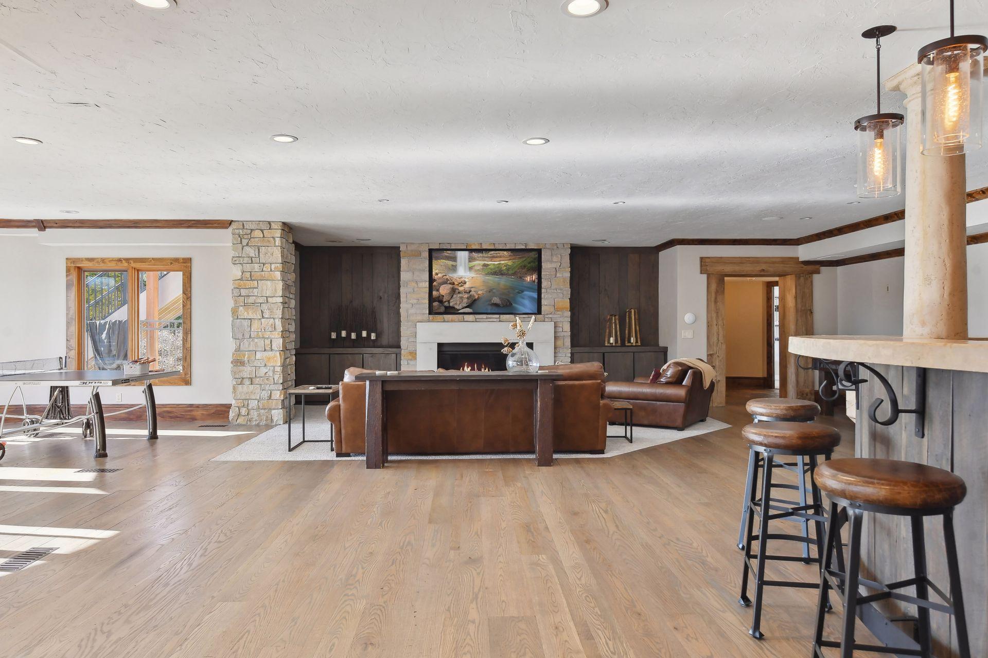 8825 Ridge Ponds Drive