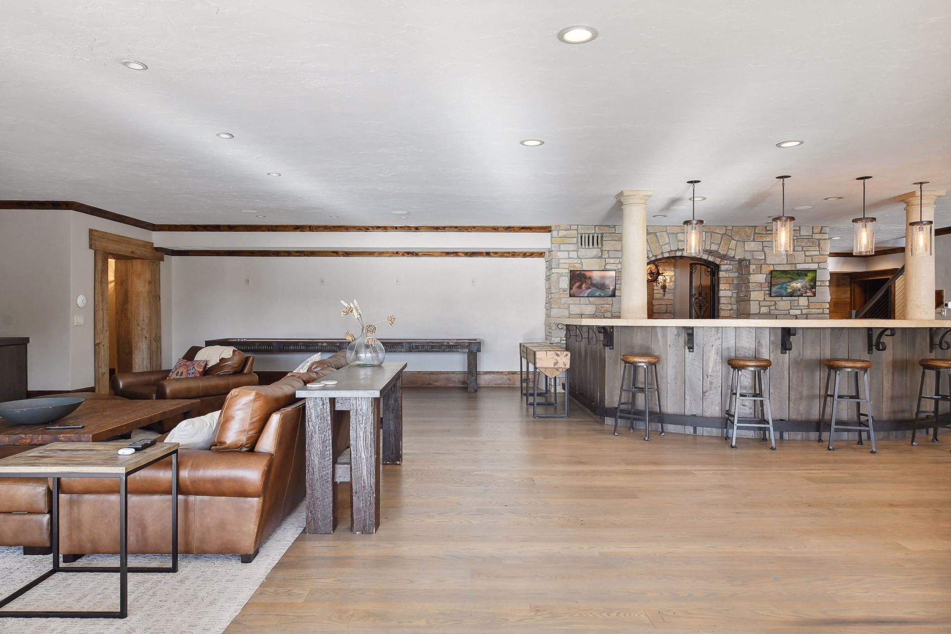 8825 Ridge Ponds Drive